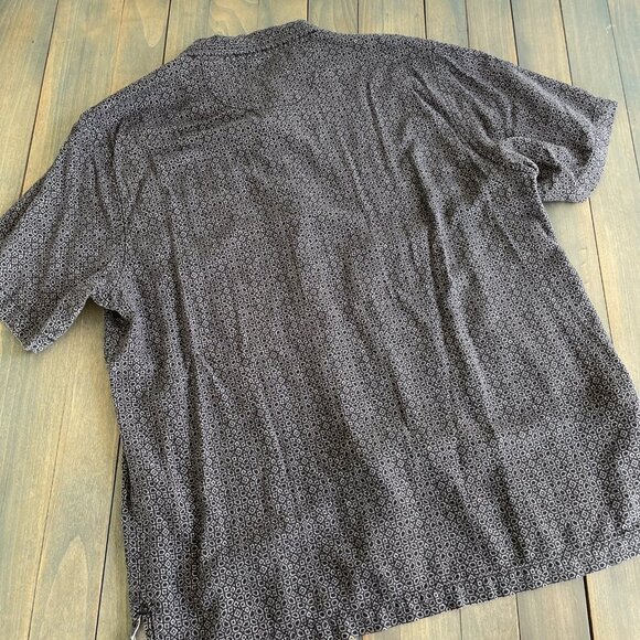 Tommy Bahama Short Sleeve Traveling Geo Camp Shirt Matte Black - Mens Large (L8) - Picture 8 of 8